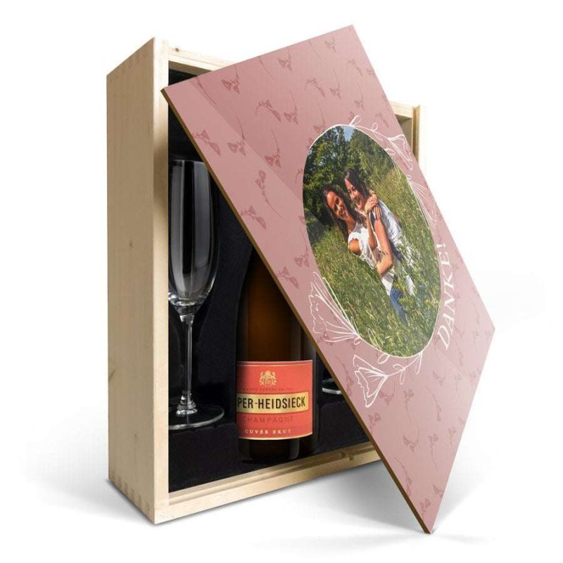 Bild von champagnerpaket mit glaesernjpg | fotogeschenkideende 🎀 Geschenke mit eigenem Foto Motiv o Text