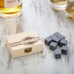 Bild von whiskysteine in edler holzboxjpg | fotogeschenkideende 🎀 Geschenke mit eigenem Foto Motiv o Text